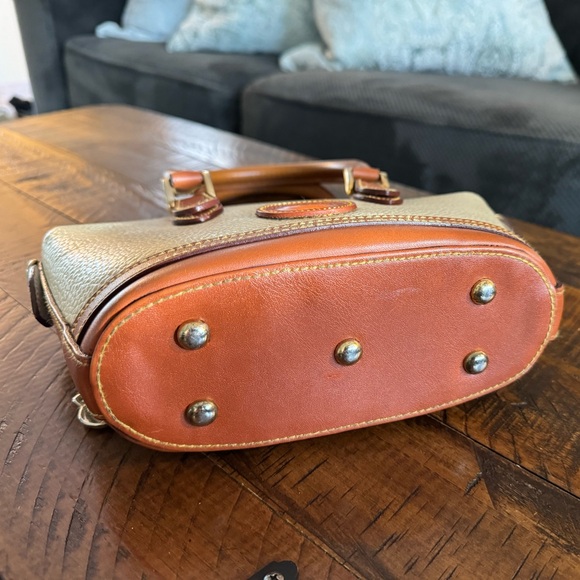 Dooney & Bourke pebble grain leather satchel cream and tan vintage - Picture 5 of 7